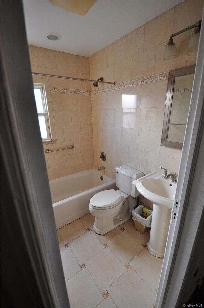 Photo - 415 Lowell Ave