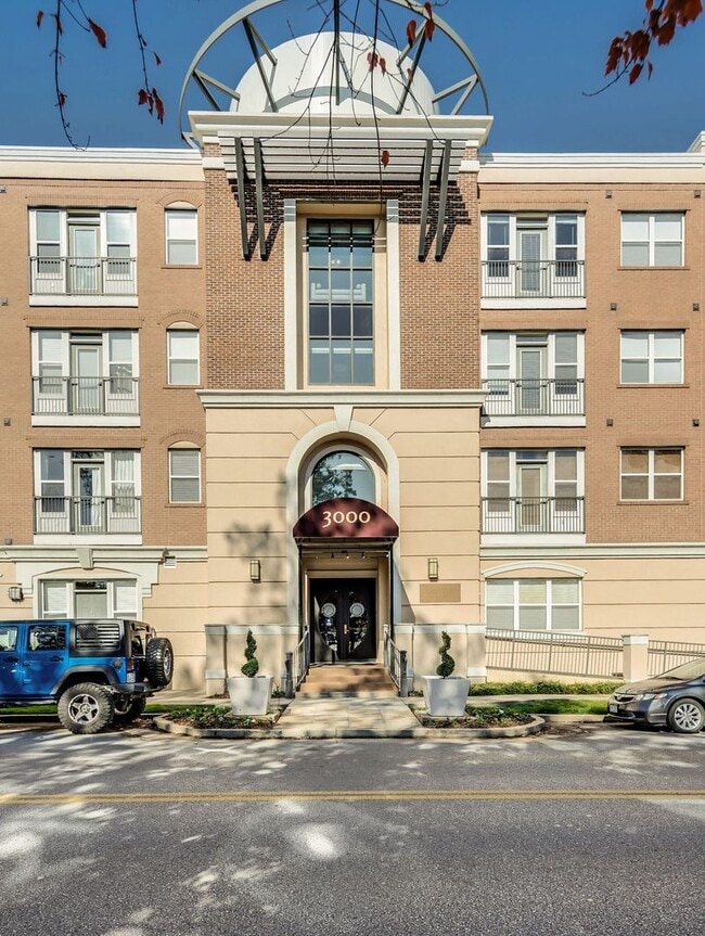 Building Photo - Spacious 3BR/2BA end unit at Bristol West ... Rental