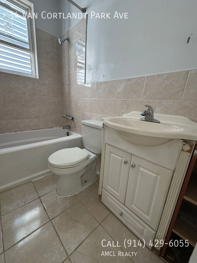 Building Photo - 34 Van Cortlandt Park Ave Rental