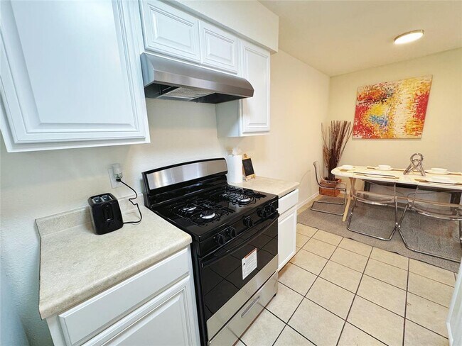 Photo - 2405 Teri Rd