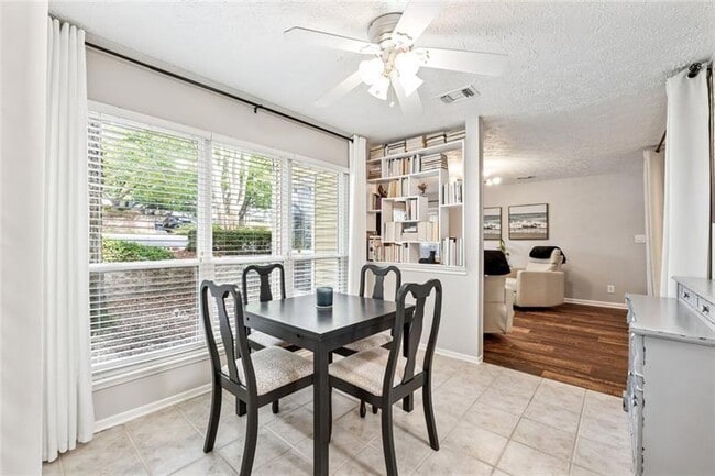 Photo - 6808 Glenridge Dr Unit H