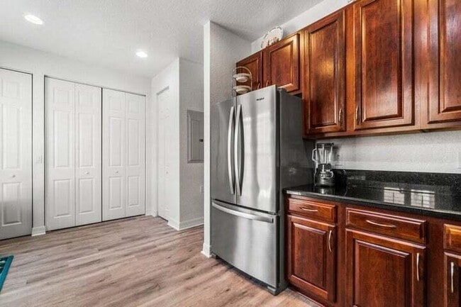 Photo - 207 Edenberry Ave