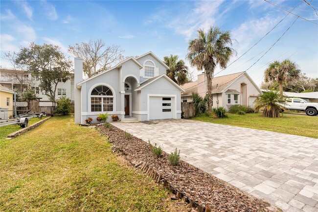 Photo - 303 D St