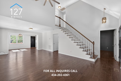Photo - Beautiful 3 bedroom 2.5 bath!