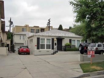 NA - 611 N Sweetzer Ave Unit 1/2