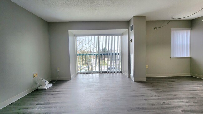 Photo - 77 N Point Dr Unit 1