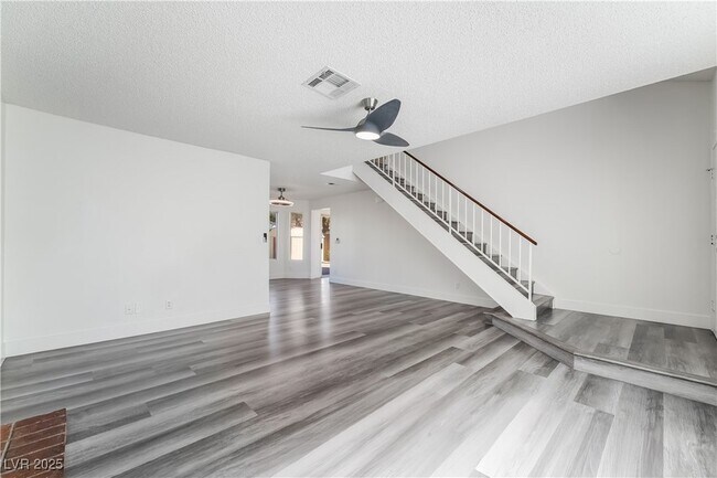 Photo - 8644 Trafalgar Dr