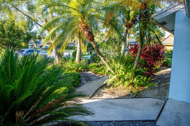 Photo - 900 Cosmos Ct