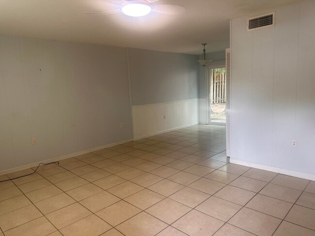 Photo - 4403 Lakeside Dr