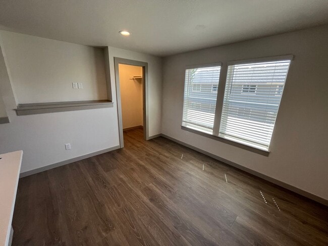 Photo - n51304 Unit 2