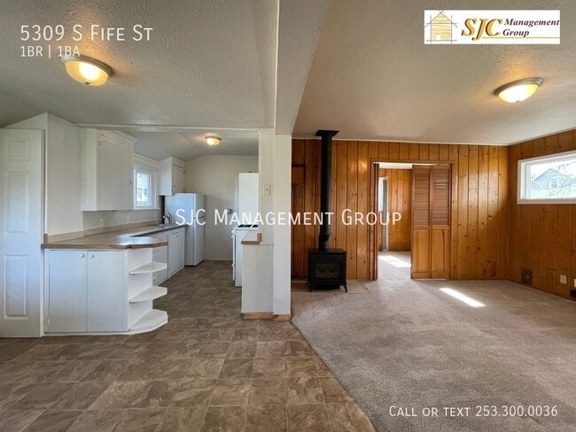 Photo - 5309 S Fife St