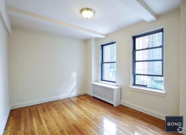 Building Photo - 301 E 38th St Unit 16G Rental