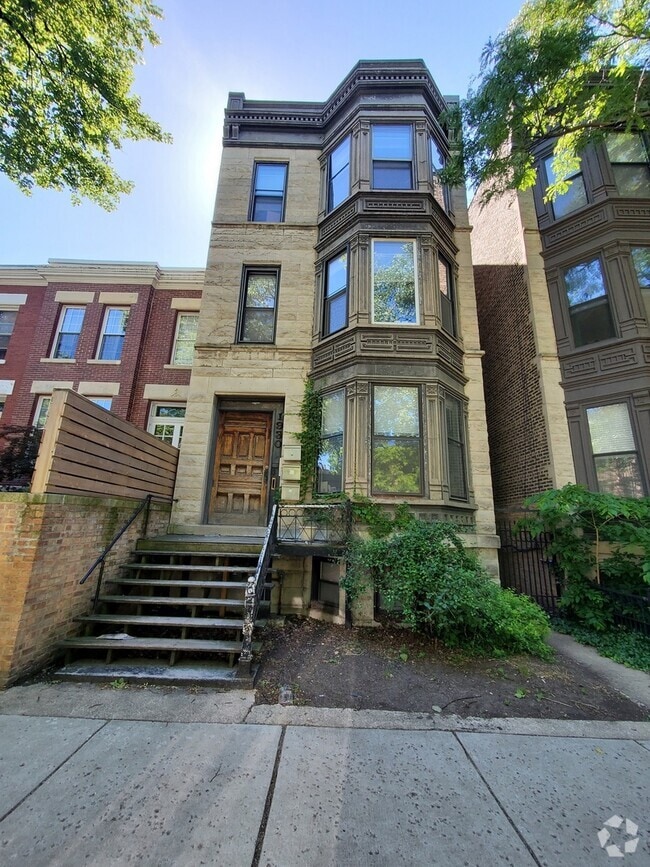 Building Photo - 1930 N Bissell St Unit 1 Rental