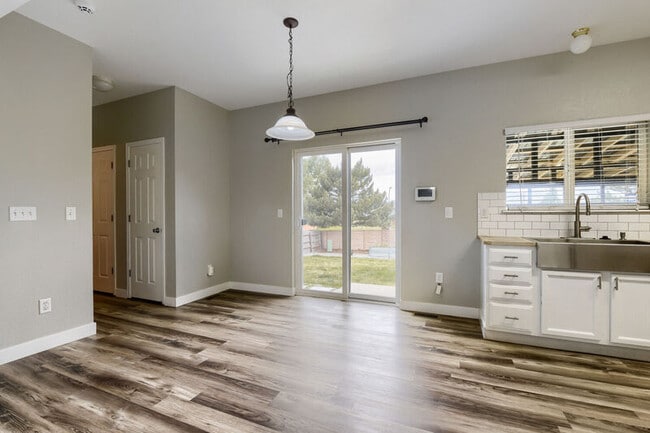 Photo - 8102 Silver Glen Dr