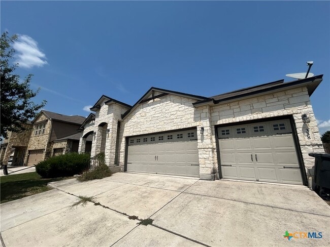 Photo - 338 Oak Creek Way