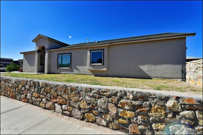 Photo - 14945 Tierra Escape Ave