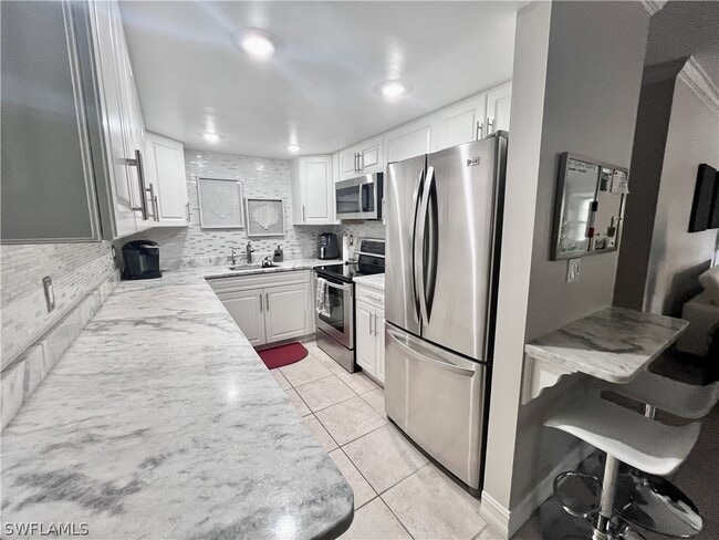 Building Photo - 159 Teryl Rd Unit 2