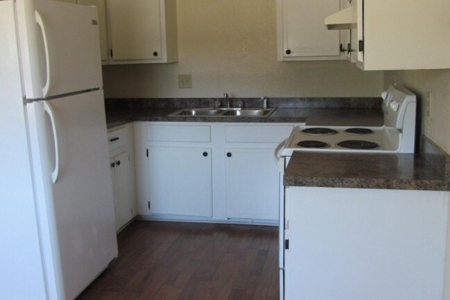 Apartments For Rent Less Than 1 000 In Muskogee County Ok Photo 1900 E Okmulgee Ave Unit 3