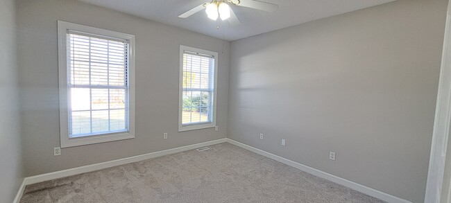 Photo - 215 Buck Run Dr