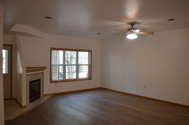 Photo - 1709 Carns Dr