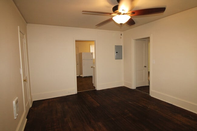 Photo - 304 Loring Dr