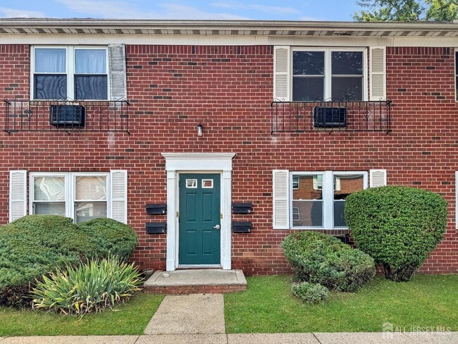 Building Photo - 289 Main St Unit 7L Rental