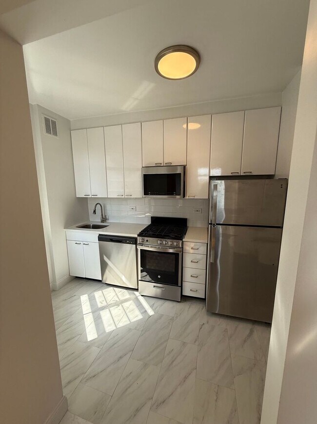 Building Photo - The Leslie — A Private Garden Enclave for the Modern New Yorker Unit 63E