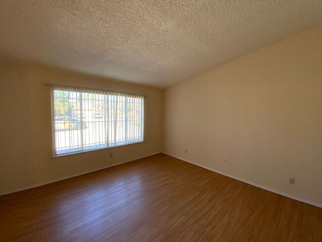 Photo - 4 Bedroom Single Story Home Near Juan Tabo Blvd SE & Central Ave SE by Four Hills!