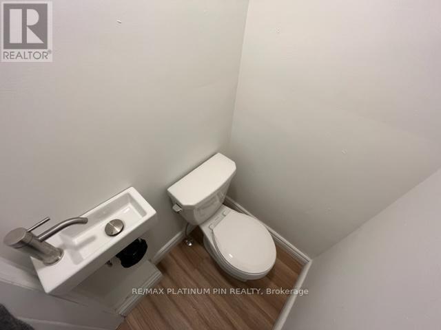 Photo - 293 Ellerslie Ave