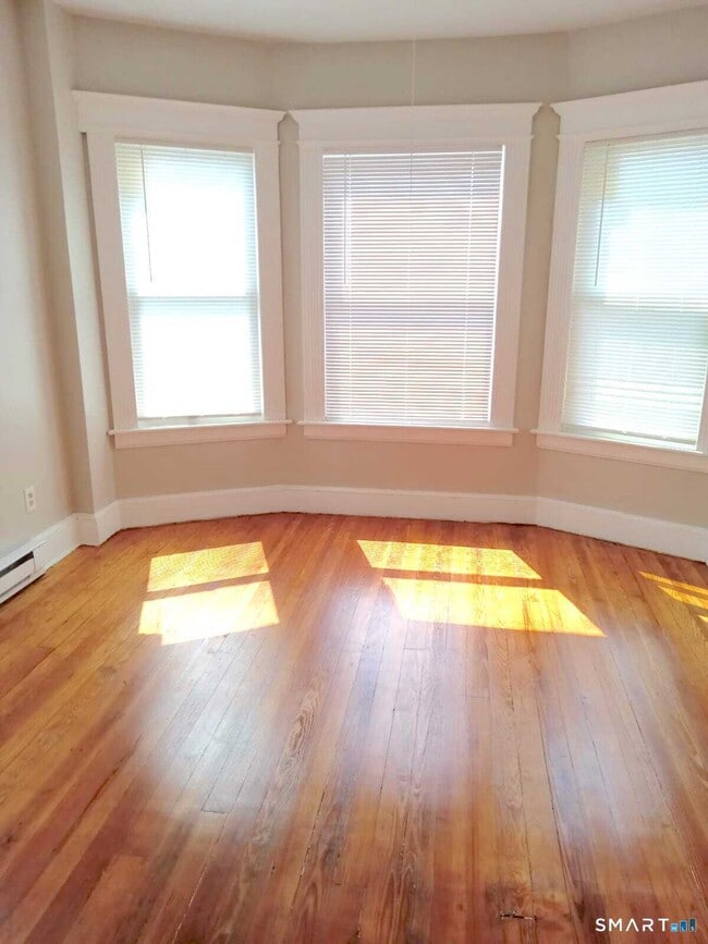 Photo - 121 Lounsbury St Unit 1W