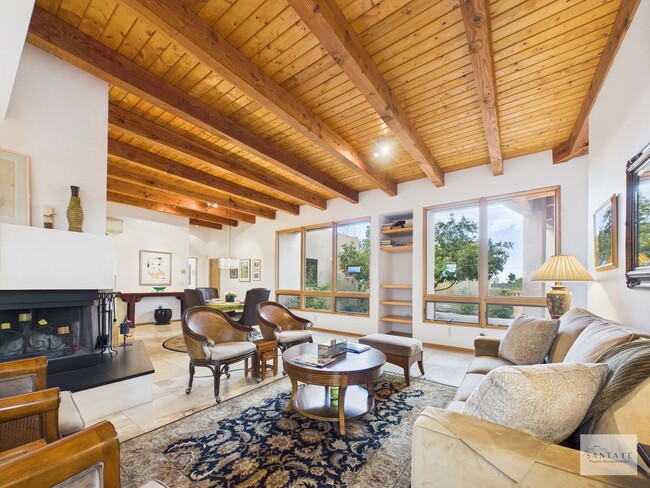 Photo - Stylish Home in Eldorado | Unfurnished or ...