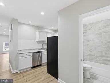 Photo - 2429 Barclay St