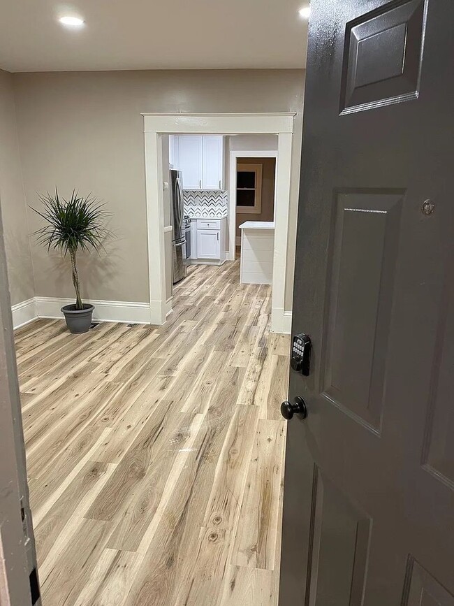 Photo - 946 Sigsbee St SE Unit 1