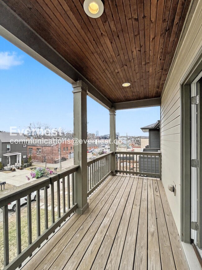 Photo - 1306 Pillow St