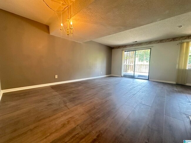 Photo - 2404 Hampstead Dr