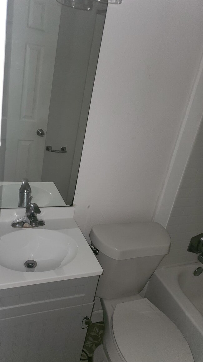 Photo - 543 Okaloosa St