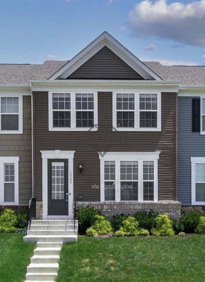 Photo - 1842 Briscoe Ln
