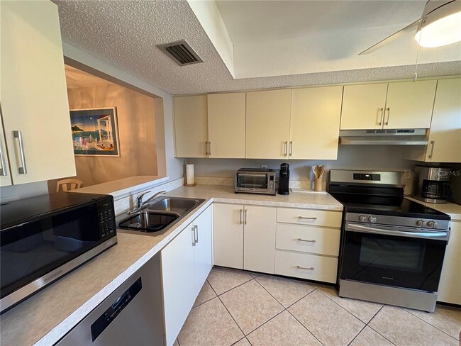 Photo - 2666 Woodgate Ln