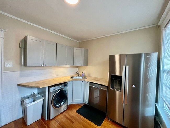 Photo - 1300 Steele St