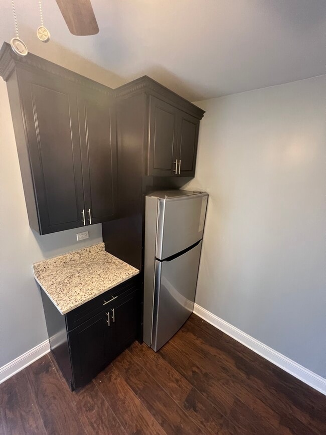 Building Photo - 5703 S May St Rental