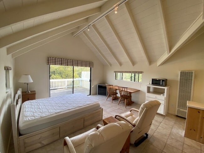 24335 San Pedro Ln