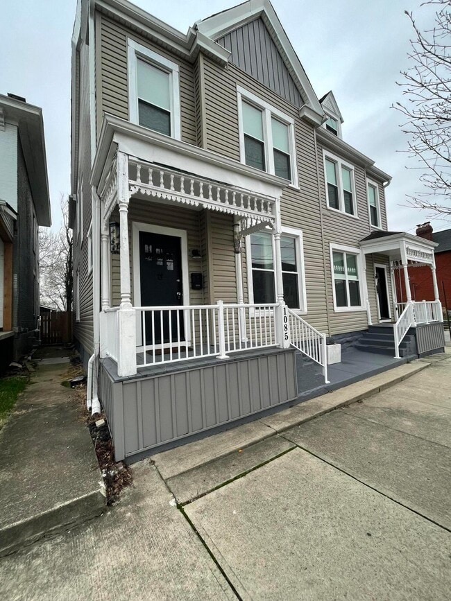 Photo - 1085 E Long St