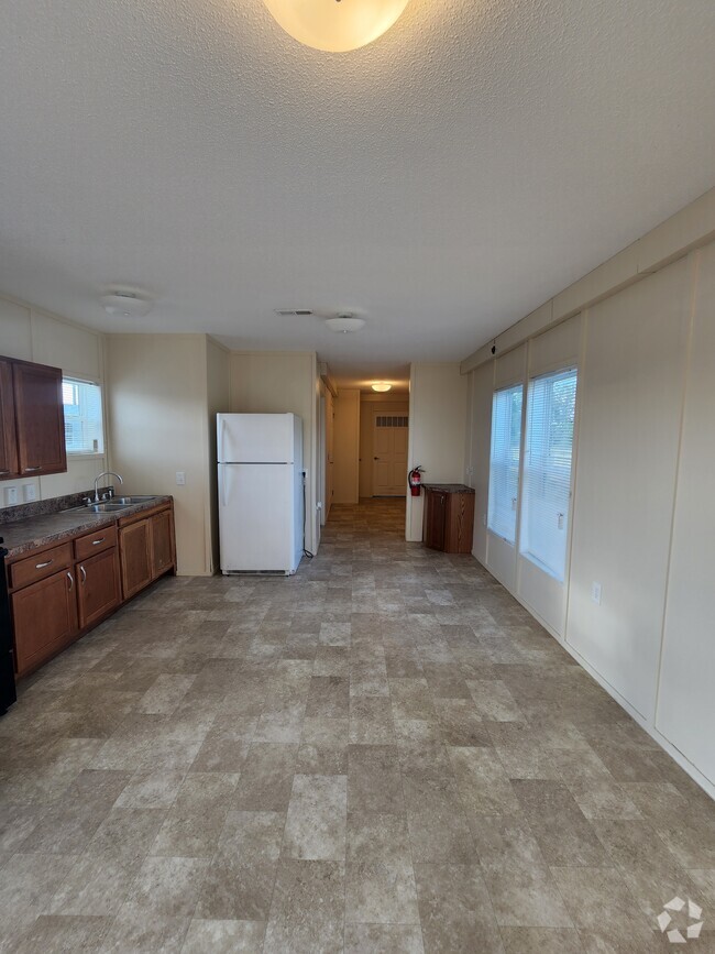 Building Photo - Bullard Mobile Home Park
