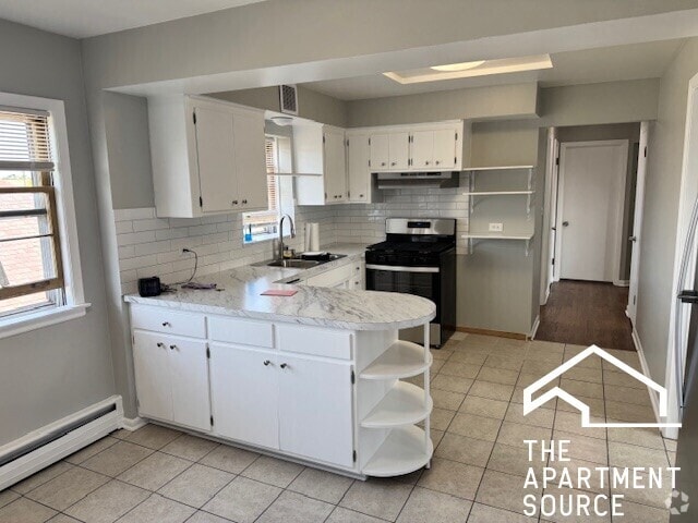Building Photo - 5837 W Addison St Unit 2 Rental