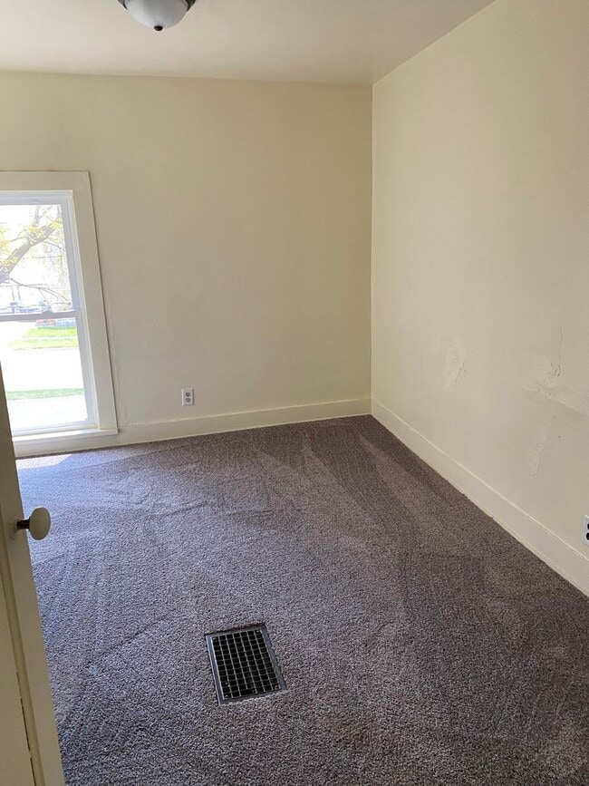 Photo - 461-463 Glen Street Unidad 463 -Upper