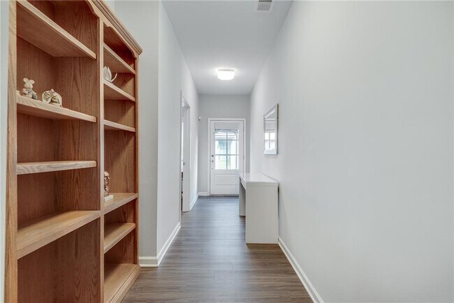 Photo - 768 Aerial Way