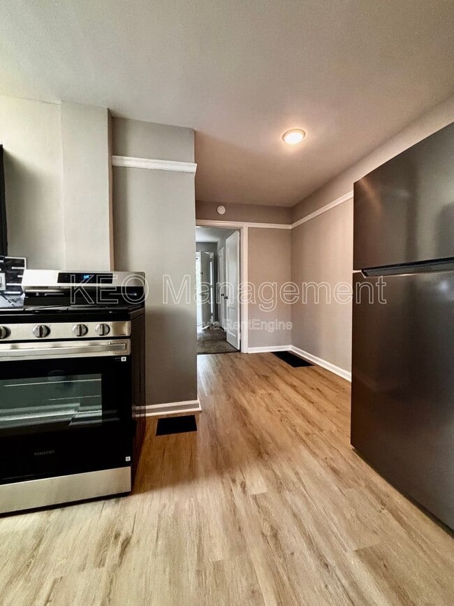 Photo - 225 E Xenia Dr Unidad B