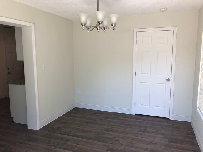 Photo - 10410 Azalea Dr