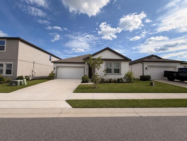Photo - 2272 Derwent Dr