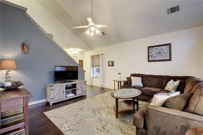 Photo - 9112 Swanson Ln